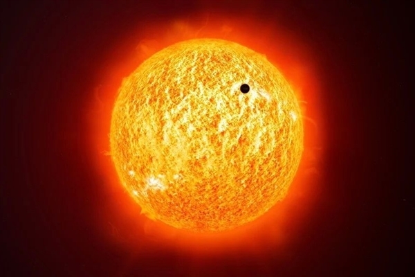 太阳爆发X4.0级耀斑：短波通信受影响，极光活动将减弱