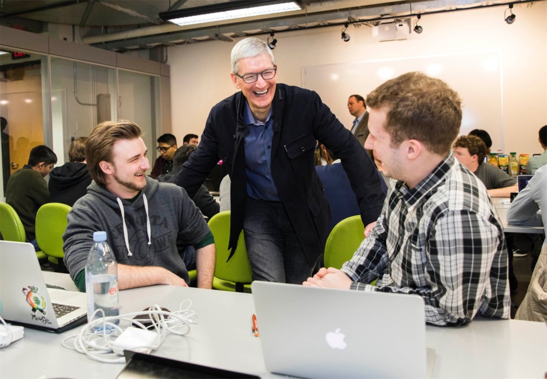 库克明年退休？苹果CEO继任者浮出水面，硬件高管John Ternus成热门人选