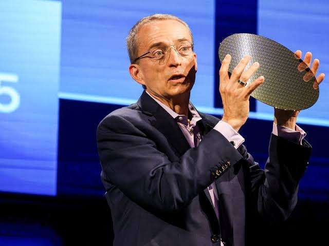 英特尔前CEO预言AI泡沫与量子突破！GPU主导地位将被新范式取代？