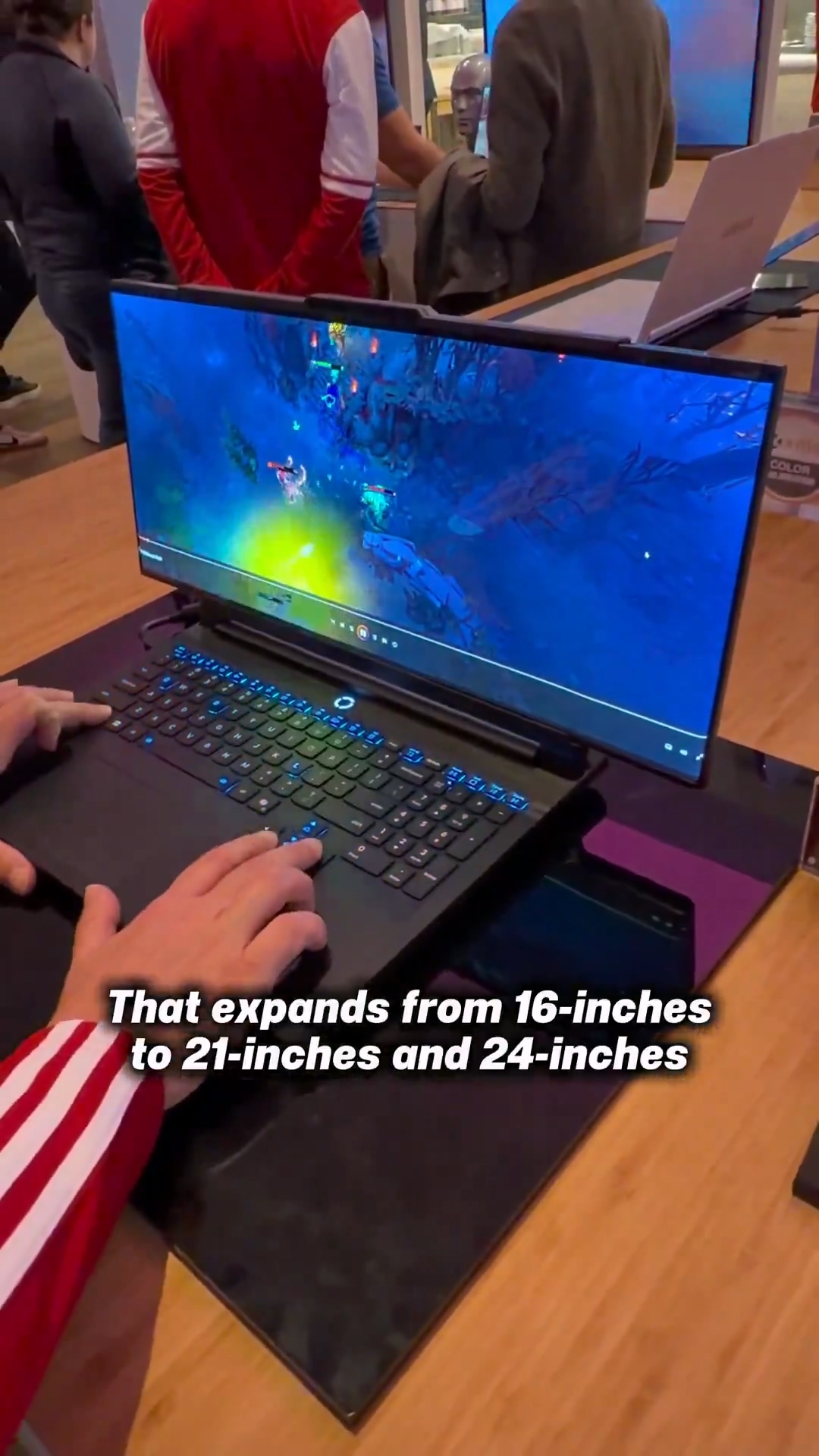 CES 2026：联想展可卷曲屏OLED笔记本，Legion Pro概念机亮点多