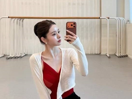 韩国网红宋智雅因排斥三星手机言论遭中韩网友集体批评