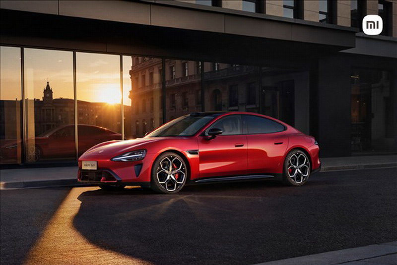 昨晚小米SU7上市，雷军谈造车成功原因及各界反应