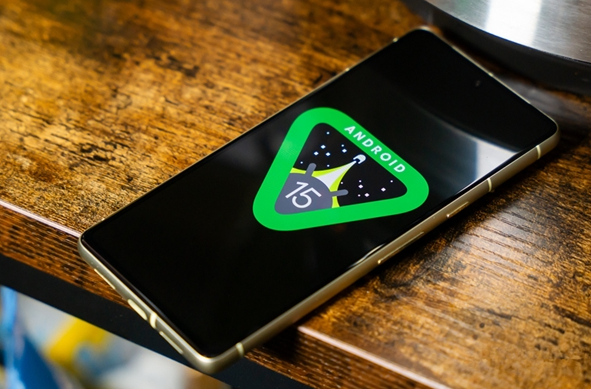 安卓旗舰回归直屏，苹果却要搞四曲面屏？