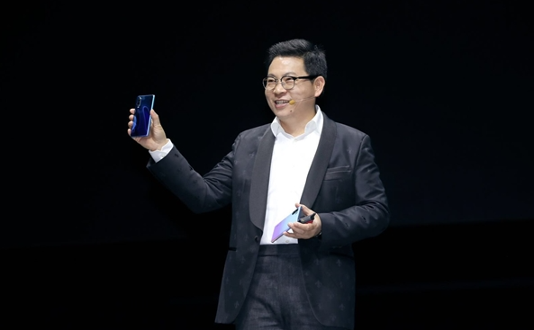 华为Pura 90售价4699元 余承东称成本上涨未来可能涨价