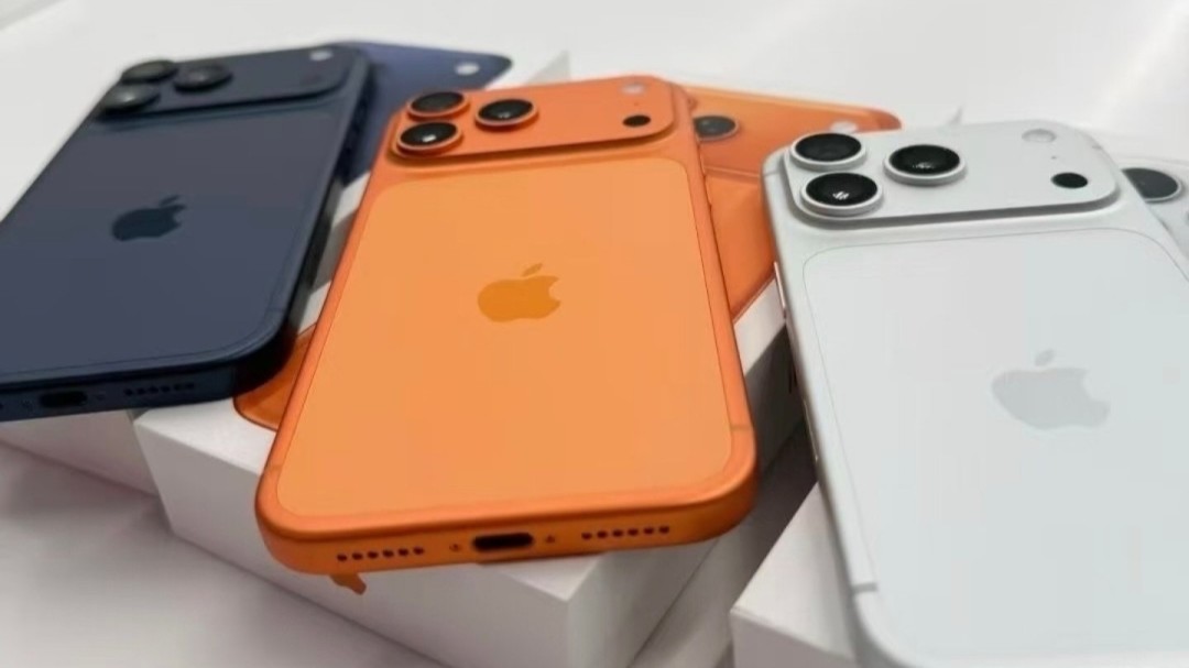 iPhone 17系列大幅降价，刚买的用户怒了，咋退差价？