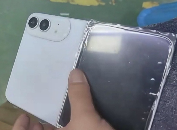 苹果首款折叠屏iPhone曝光，9月发布，值得等吗？