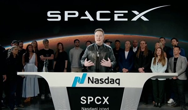 SpaceX上市首日股价飙升 投资者如何抓住太空经济红利