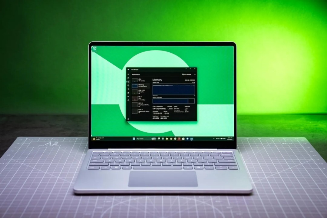 微软新版Surface Laptop内存缩水至8GB 实测卡顿明显 别踩坑