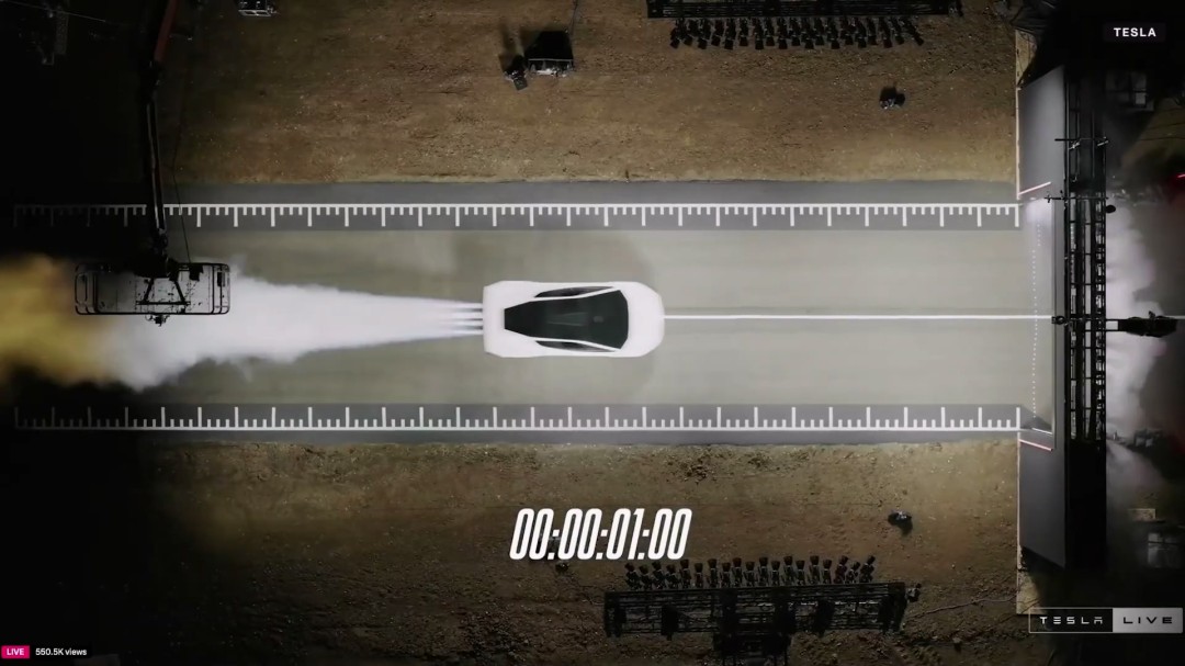 特斯拉新车能后空翻？0.8秒破百，马斯克称2028上市